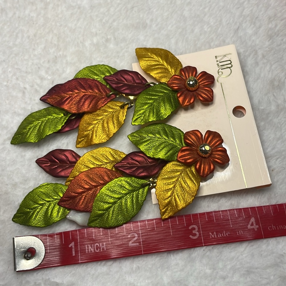 KMQ Kiss Me Quick Colorful Leaf and Flower Earrings - Picture 3 of 4